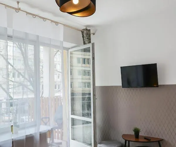 Clicktheflat Three Crosses Square Warszawa